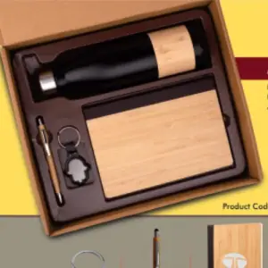 4 in 1 Bamboo set black: Keychain, Bamboo vacuum flask, Bamboo pen and A5 bamboo cover notebook in Kraft Gift Box (Copy)